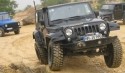 Jeep über Hindernisse